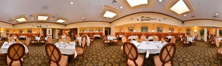 Ramada Plaza by Wyndham Sheridan Hotel & Convention Center