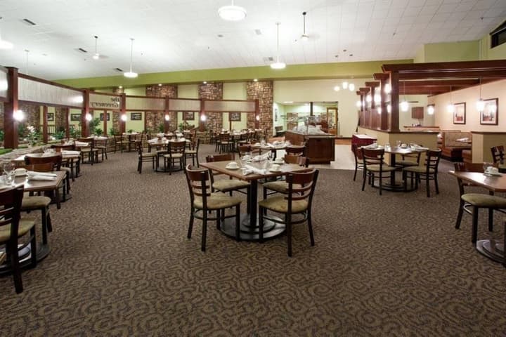 Ramada Plaza by Wyndham Sheridan Hotel & Convention Center