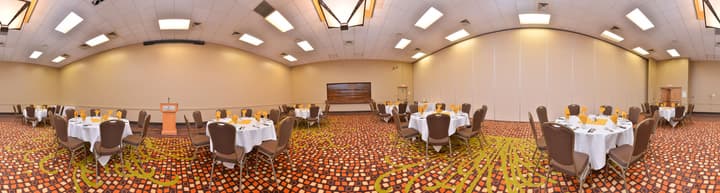Ramada Plaza by Wyndham Sheridan Hotel & Convention Center