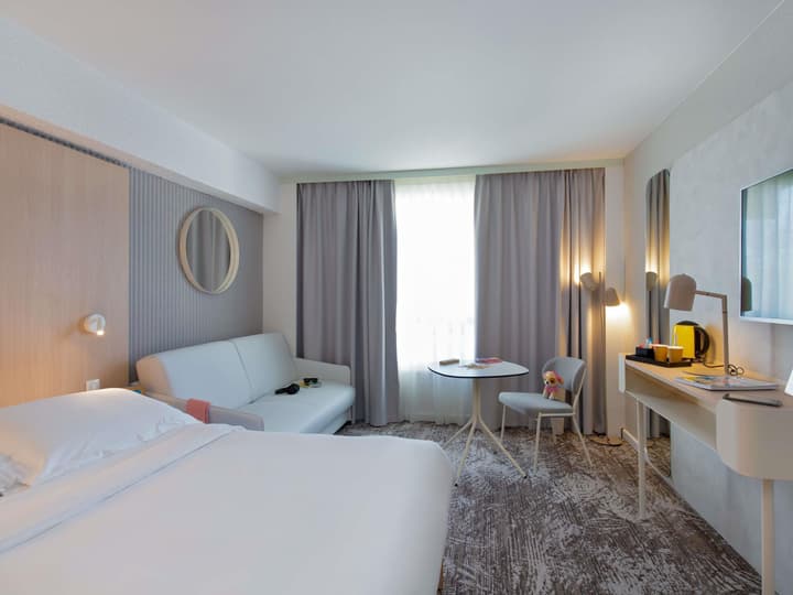 Hotel Novotel Aix en Provence Pont de l'Arc Fenouillères