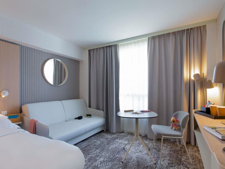 Hotel Novotel Aix en Provence Pont de l'Arc Fenouillères