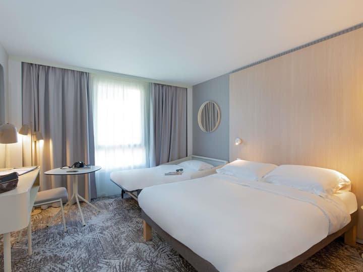 Hotel Novotel Aix en Provence Pont de l'Arc Fenouillères