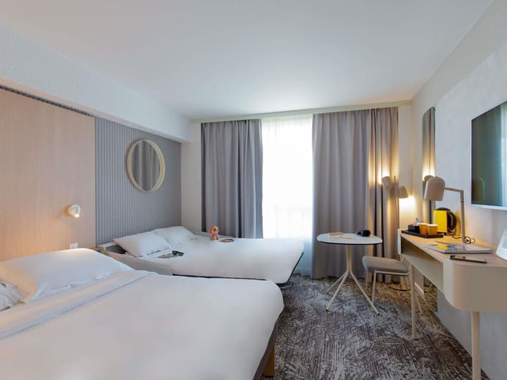 Hotel Novotel Aix en Provence Pont de l'Arc Fenouillères