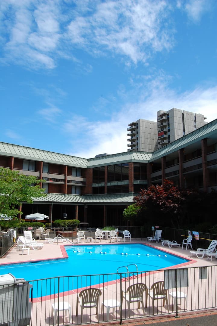 University Place Hotel & Conference Center