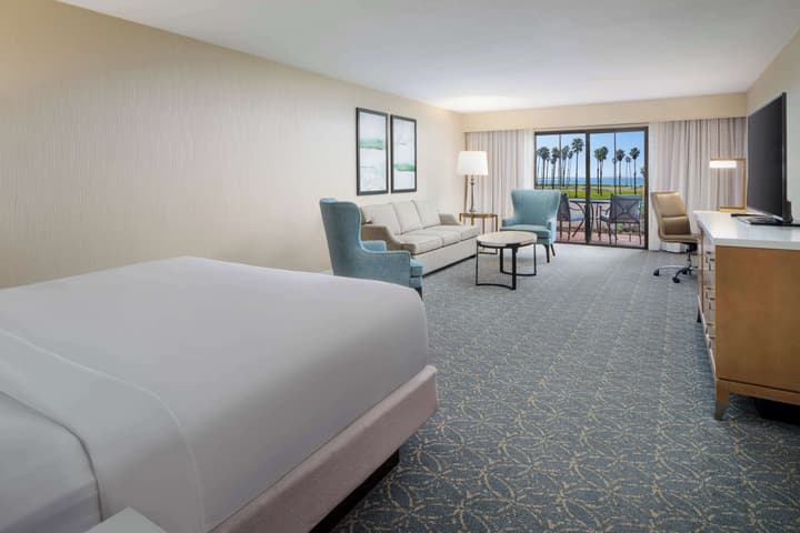 Hilton Santa Barbara Beachfront Resort