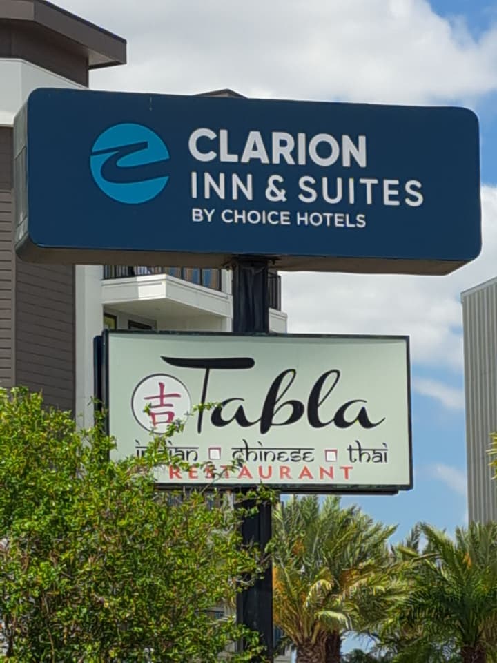 Clarion Inn & Suites Across From Universal Orlando Resort
