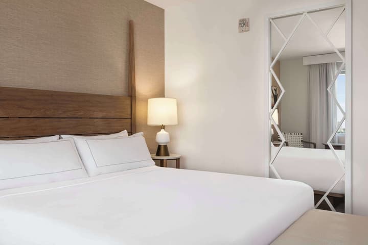 Hilton Cabana Miami Beach Resort