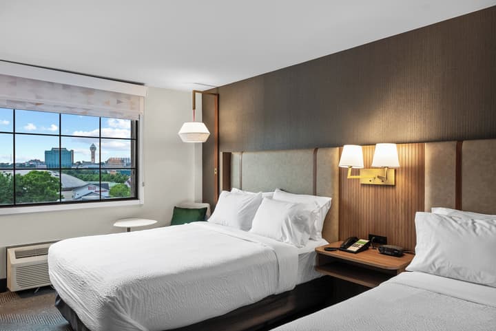 Holiday Inn Niagara Falls State Park Entry by IHG
