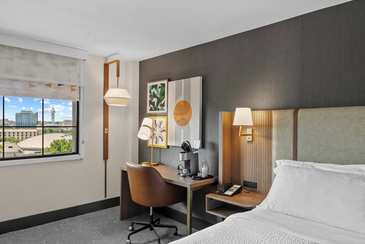 Holiday Inn Niagara Falls State Park Entry by IHG