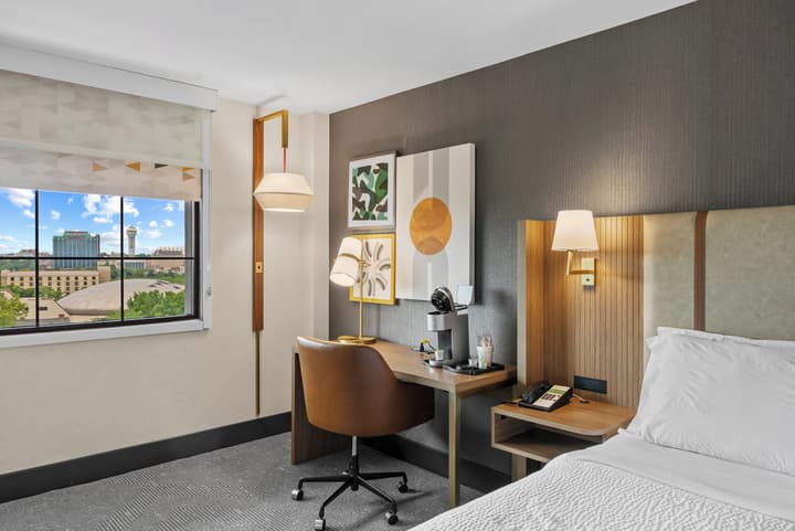 Holiday Inn Niagara Falls State Park Entry by IHG