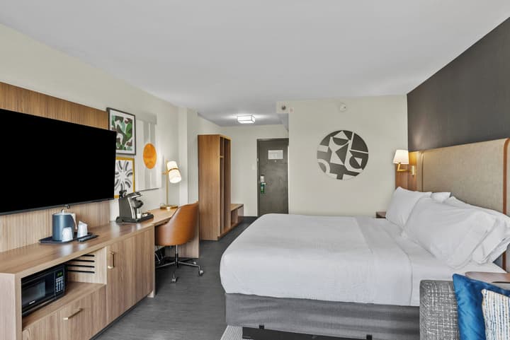 Holiday Inn Niagara Falls State Park Entry by IHG
