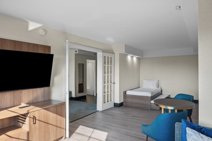 Holiday Inn Niagara Falls State Park Entry by IHG