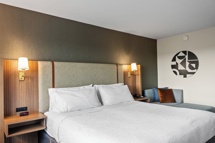 Holiday Inn Niagara Falls State Park Entry by IHG
