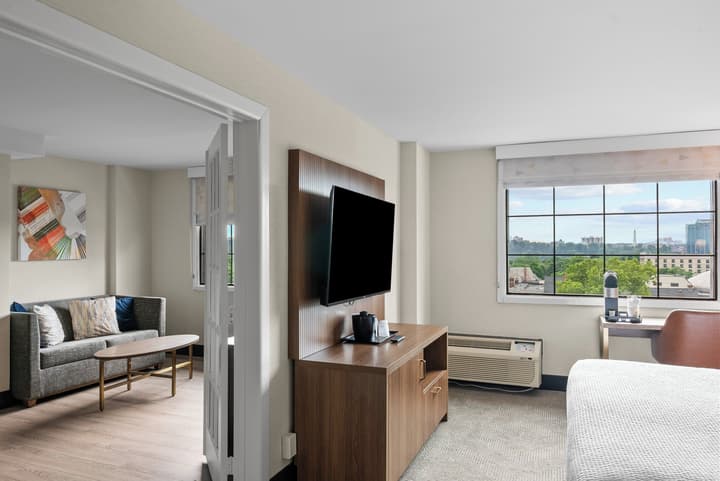Holiday Inn Niagara Falls State Park Entry by IHG