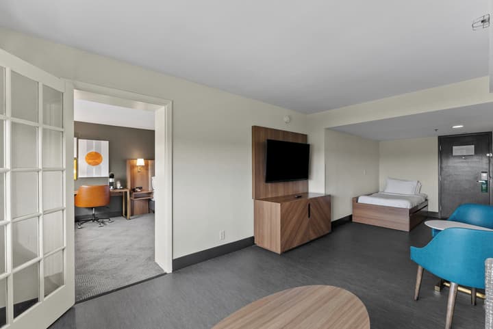 Holiday Inn Niagara Falls State Park Entry by IHG