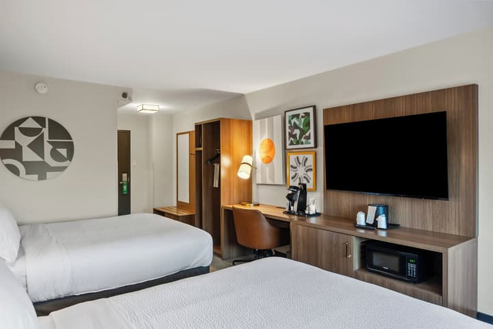 Holiday Inn Niagara Falls State Park Entry by IHG