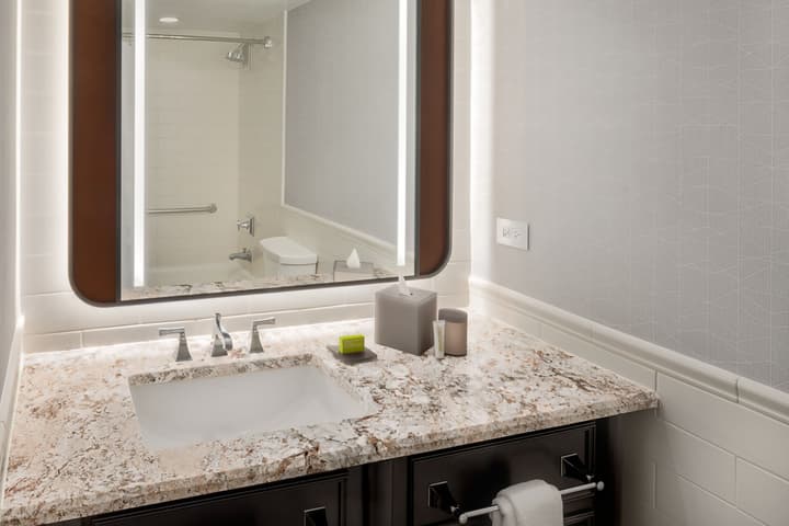 Le Meridien Washington, D.C., The Madison