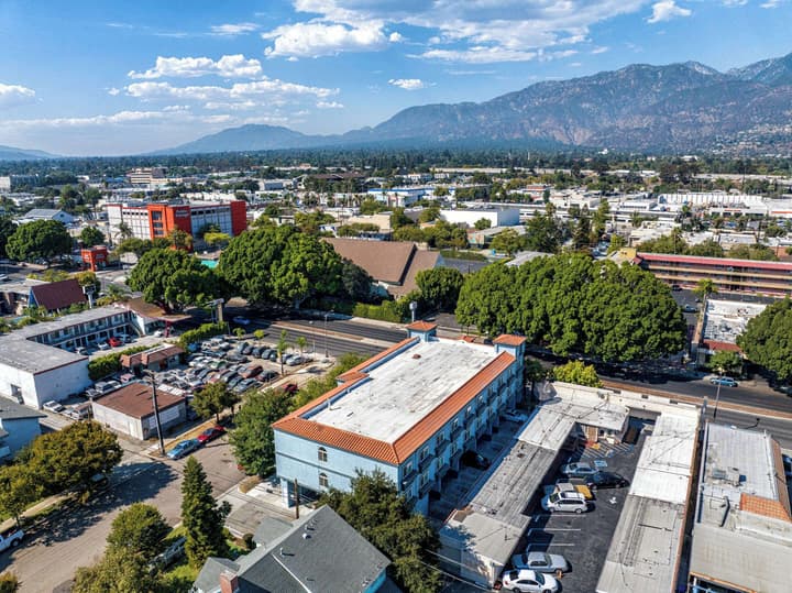 Rodeway Inn & Suites Pasadena