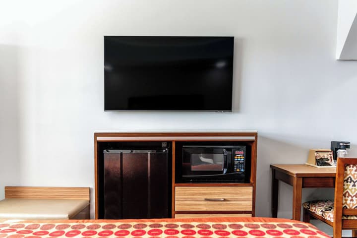 Rodeway Inn & Suites Pasadena