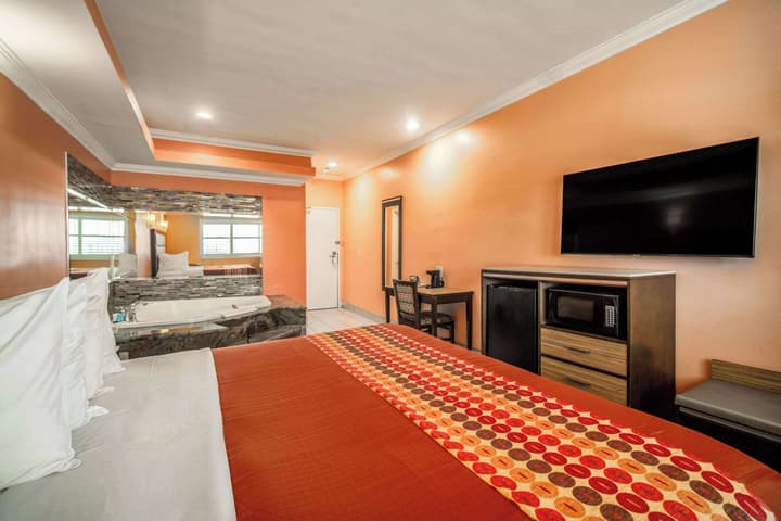Rodeway Inn & Suites Pasadena