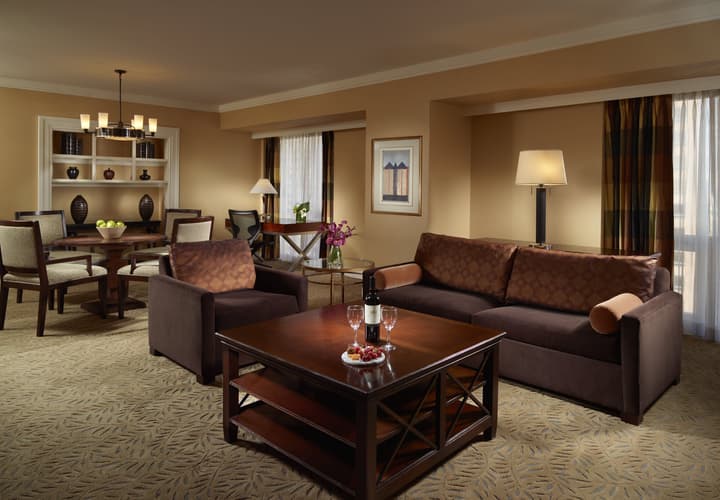 Omni Los Angeles Hotel at California Plaza