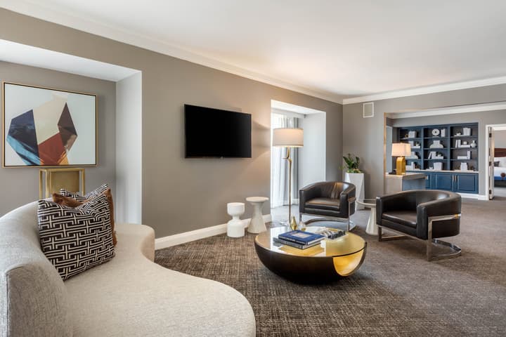 Omni Los Angeles Hotel at California Plaza