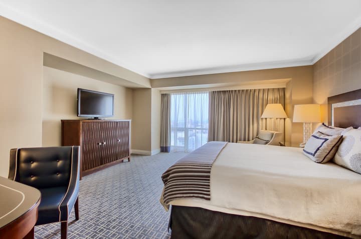 Omni Los Angeles Hotel at California Plaza