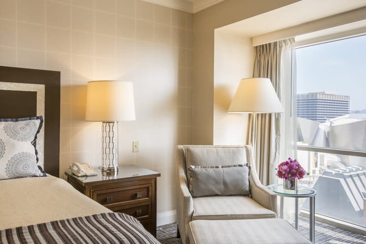 Omni Los Angeles Hotel at California Plaza