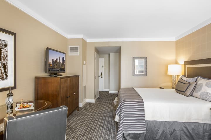 Omni Los Angeles Hotel at California Plaza