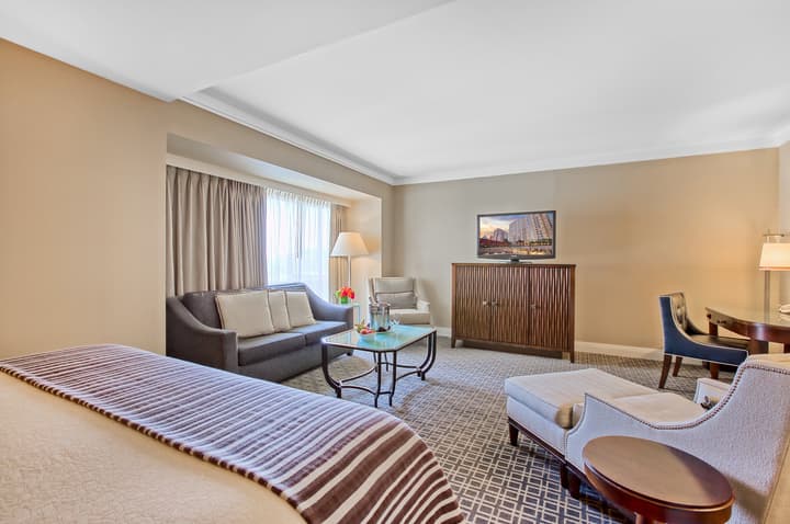 Omni Los Angeles Hotel at California Plaza