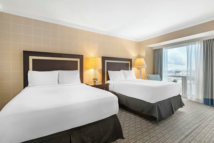 Omni Los Angeles Hotel at California Plaza