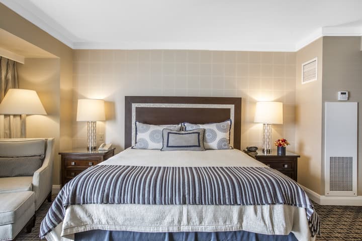 Omni Los Angeles Hotel at California Plaza