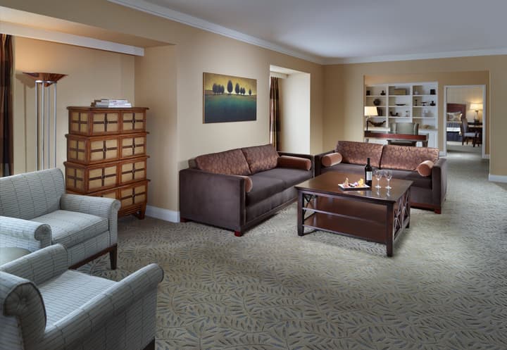 Omni Los Angeles Hotel at California Plaza