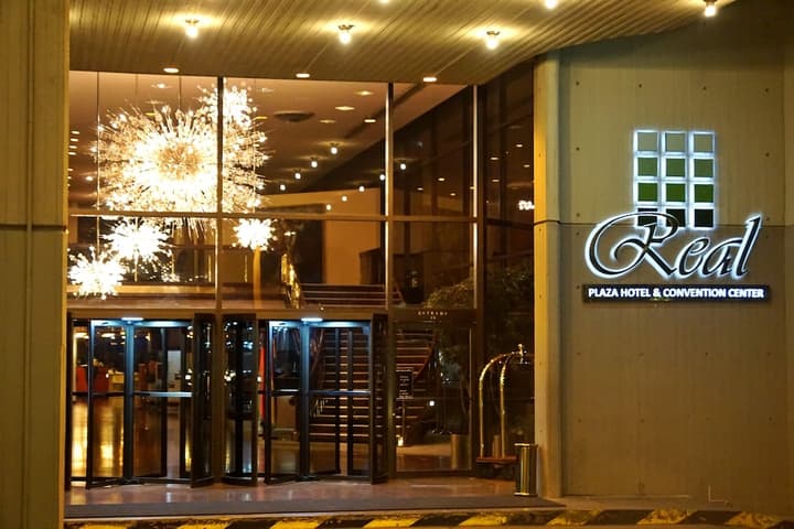 Real Plaza Hotel and Convention Center