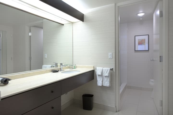 Cambridge Suites Toronto