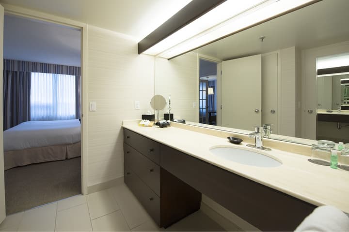 Cambridge Suites Toronto