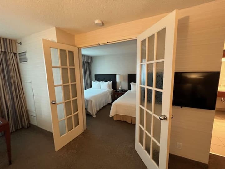Cambridge Suites Toronto