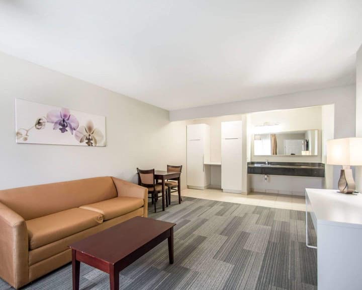 Quality Inn & Suites By the Parks