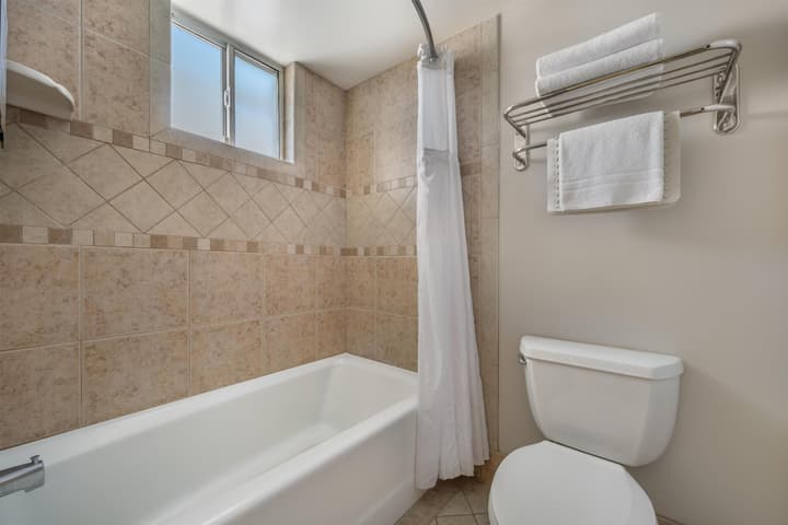 Best Western Plus King's Inn & Suites