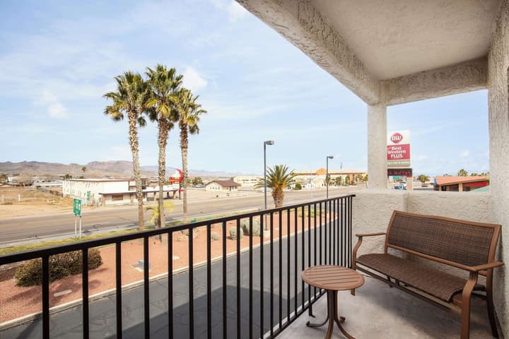 Best Western Plus King's Inn & Suites