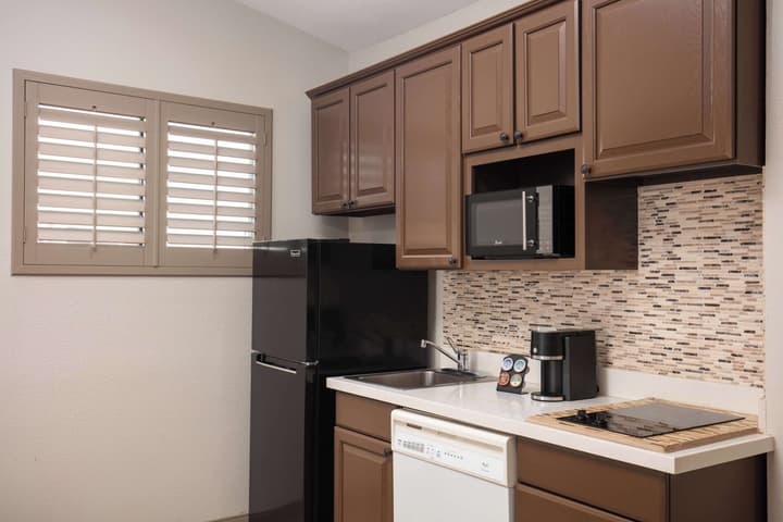 Best Western Plus King's Inn & Suites