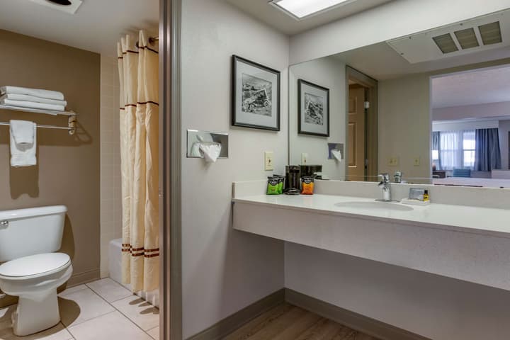 Best Western Plus King's Inn & Suites