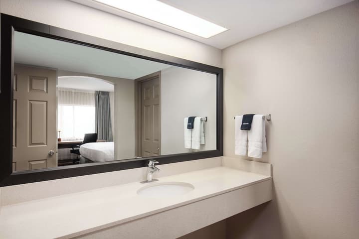 Best Western Plus King's Inn & Suites