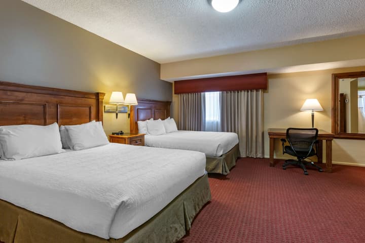 Best Western Plus King's Inn & Suites
