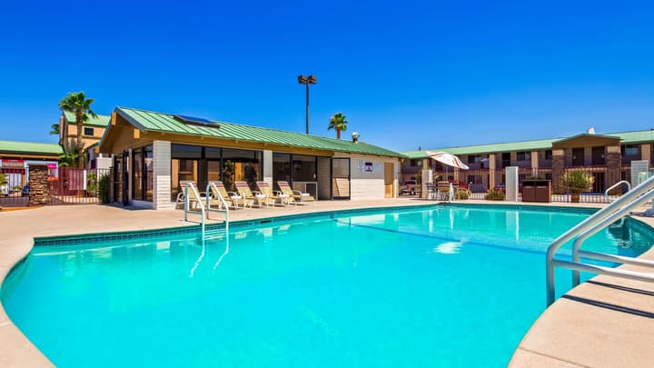 Best Western Plus King's Inn & Suites