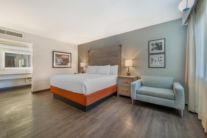 Best Western Plus King's Inn & Suites