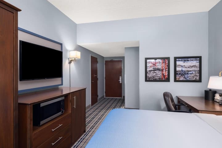 AmericInn by Wyndham Madison West