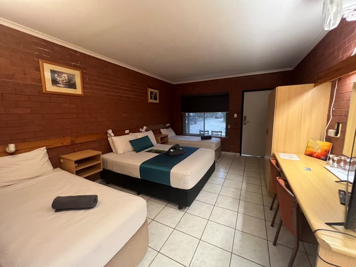 Pine Tree Motel