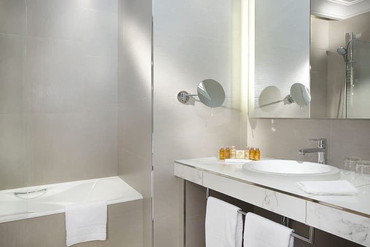 Splendid Etoile Hotel