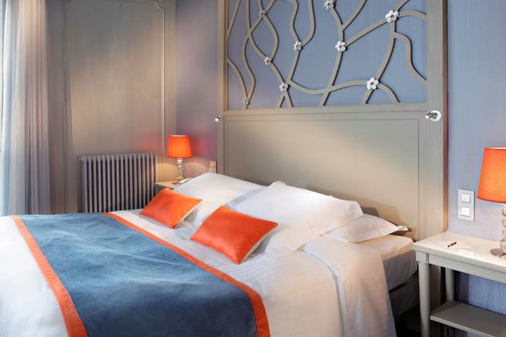 Splendid Etoile Hotel